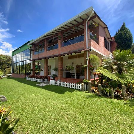 Finca Hotel 12 Palmas- Aeropuerto Jmc Rionegro Buitenkant foto