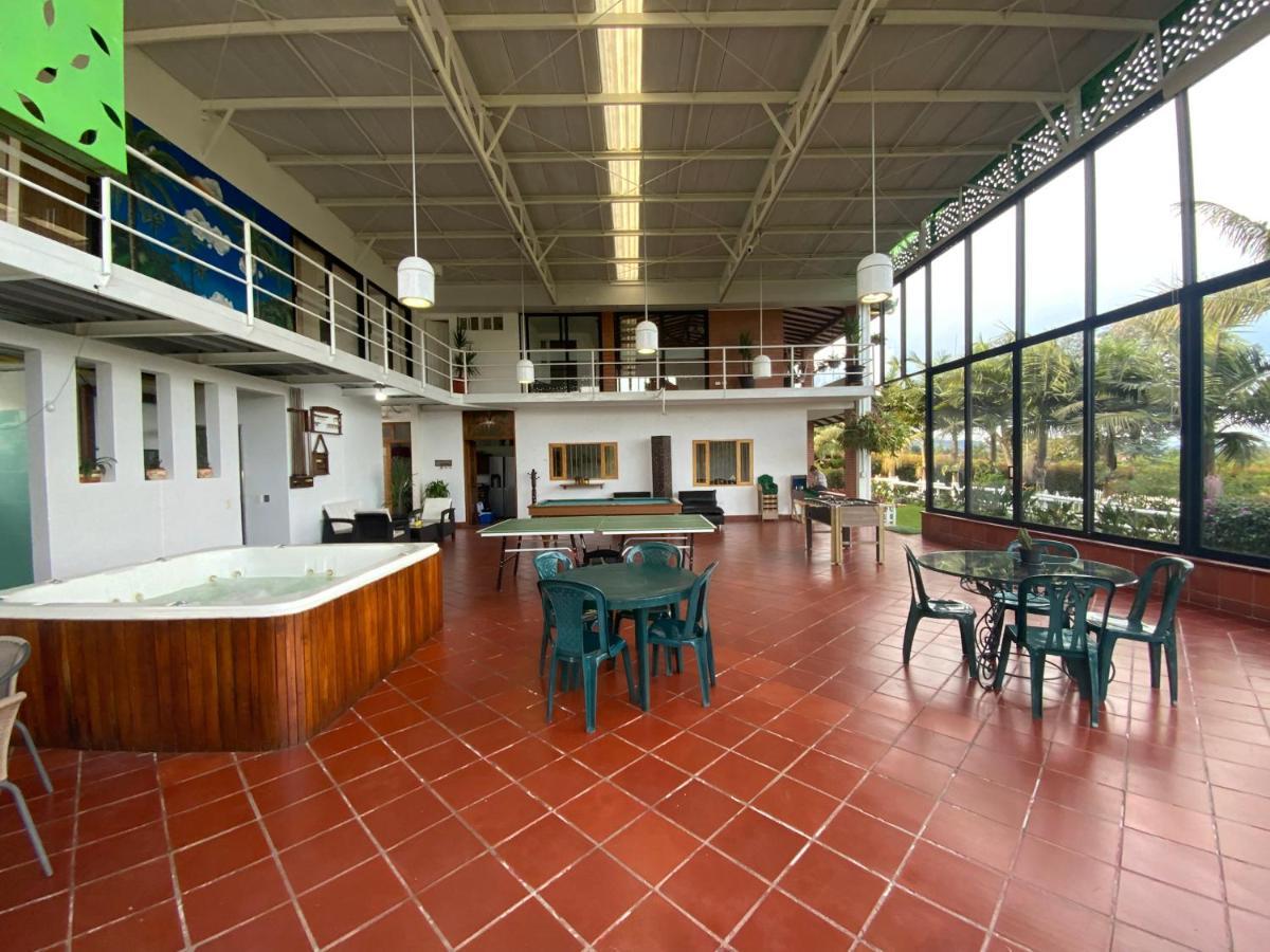 Finca Hotel 12 Palmas- Aeropuerto Jmc Rionegro Buitenkant foto