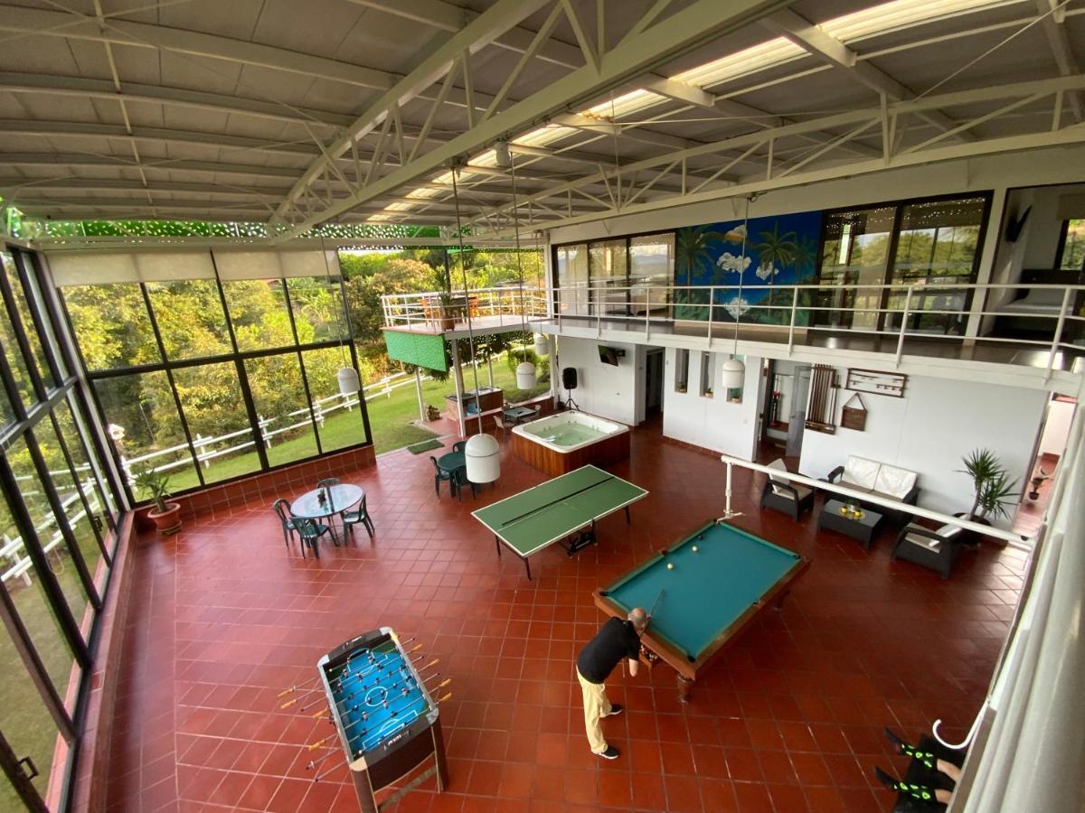 Finca Hotel 12 Palmas- Aeropuerto Jmc Rionegro Buitenkant foto