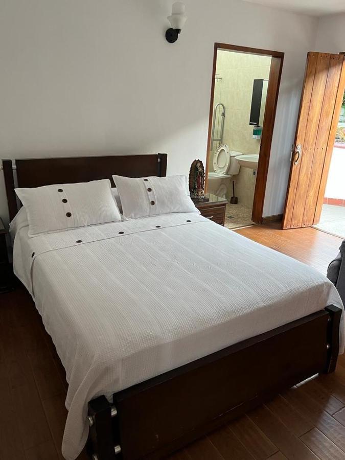 Finca Hotel 12 Palmas- Aeropuerto Jmc Rionegro Buitenkant foto